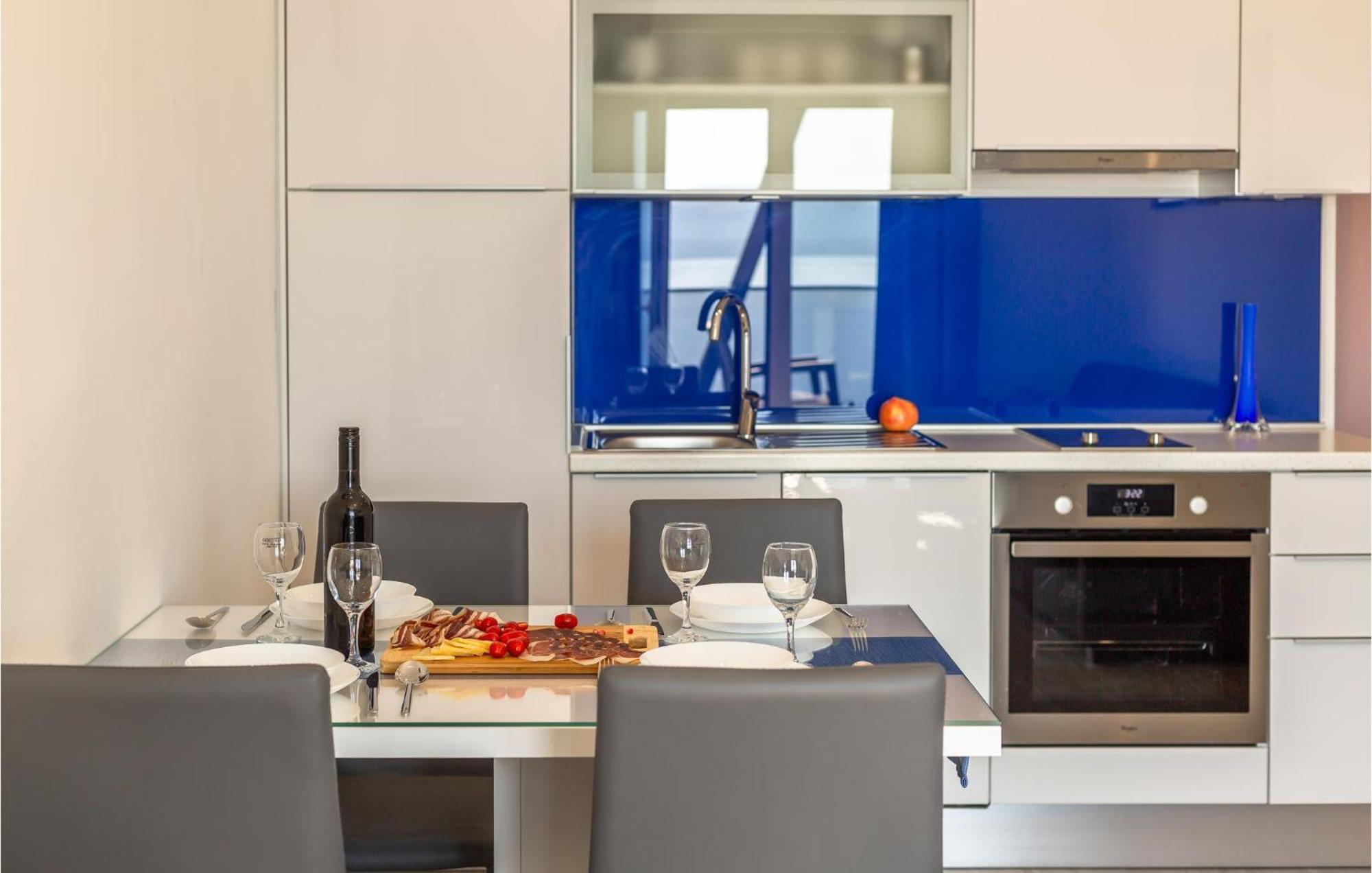 Amazing Apartment In Medici With Kitchen Kutleša Exteriör bild